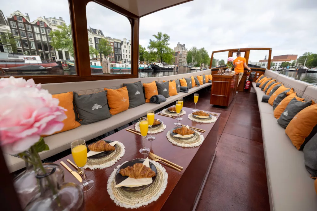 Sloep Huren in Amsterdam voor 40 Personen