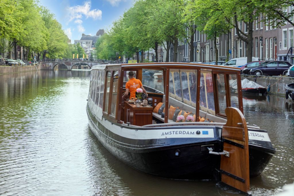 Sloep Huren in Amsterdam voor 60 Personen