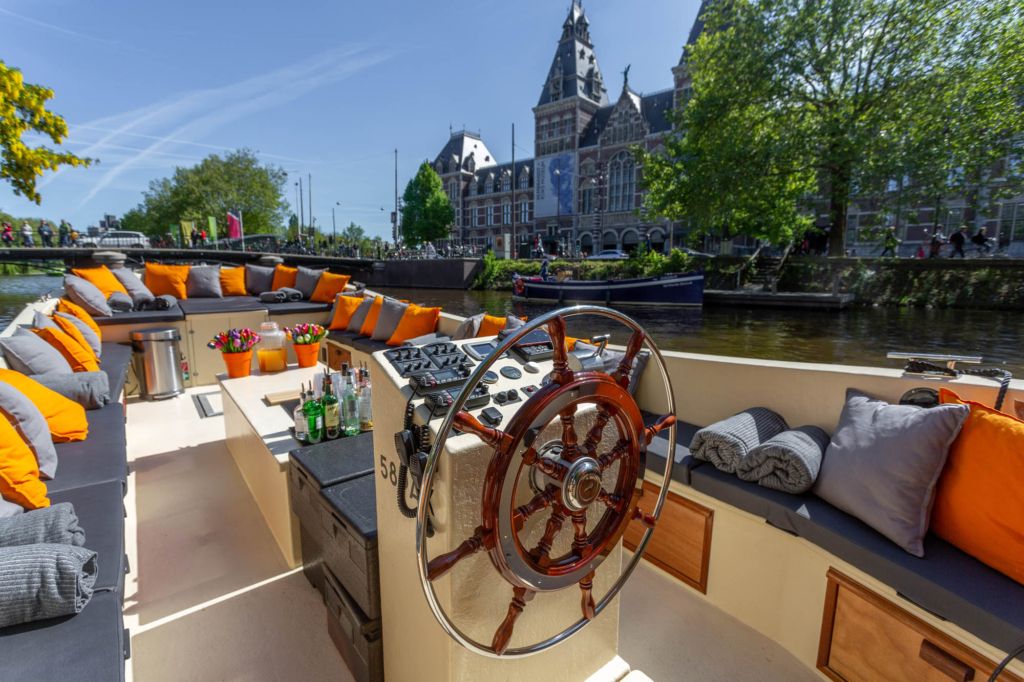 Sloep Huren in Amsterdam voor 12 Personen